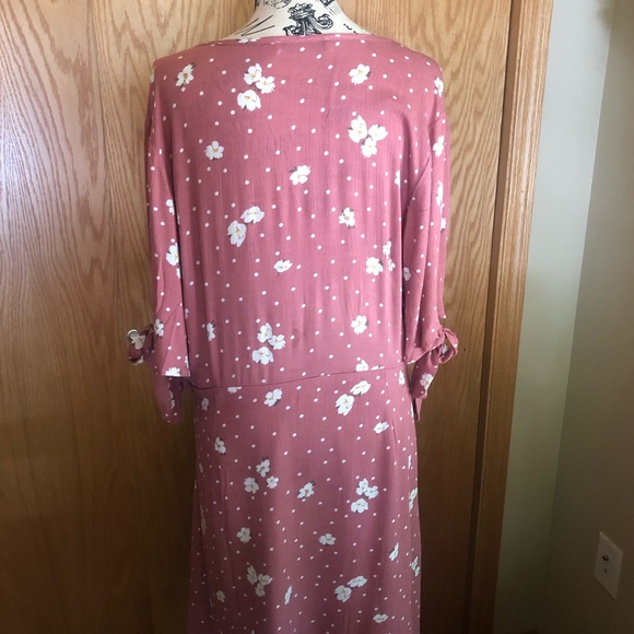 Summer wrap dress - Picture 2 of 4